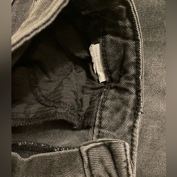 HOLISTER ultra-high rise mom jean Size 5 Regular - Picture 8 of 9